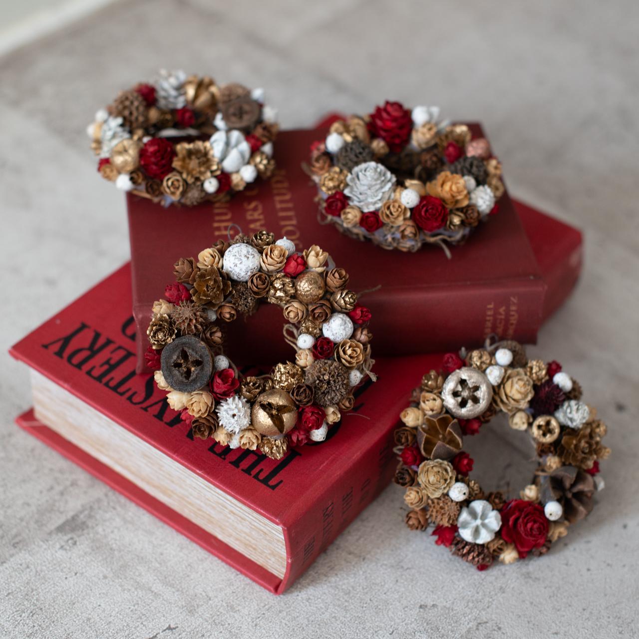 木の実たっぷりのクリスマスミニリース／ドライフラワー【直径約8cm 】【Creema限定】